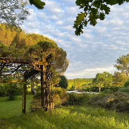 Semesterbostad La Tour Dordogne For Two With Private Pool Saint-Maime-de-Pereyol