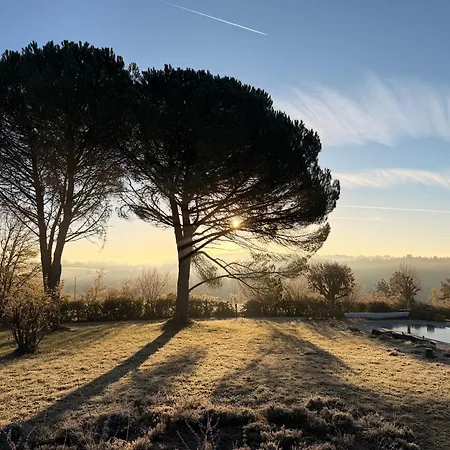 Semesterbostad La Tour Dordogne For Two With Private Pool Saint-Maime-de-Pereyol